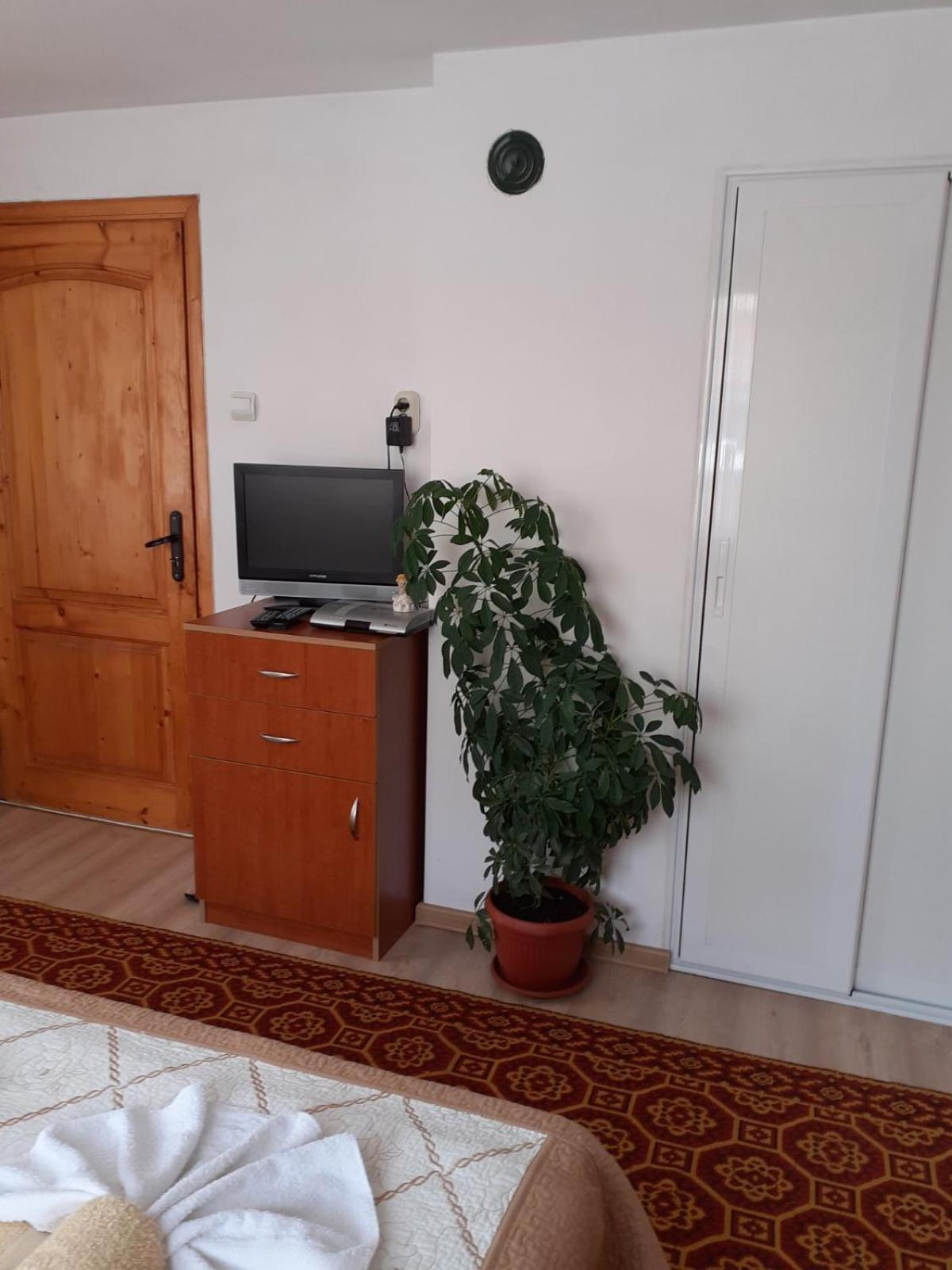 Guest House Stoletnika ياغودينا الغرفة الصورة